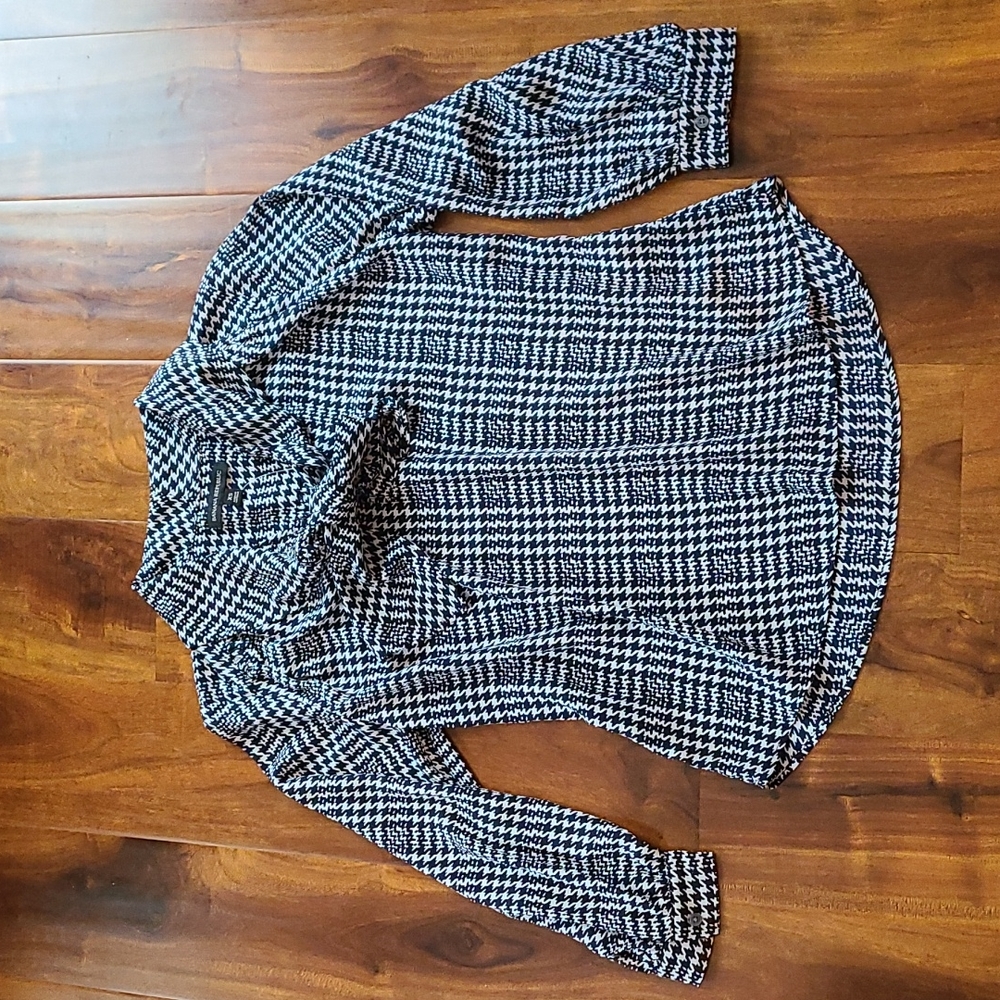 Banana Republic Tie Neck Houndstooth Print Blouse